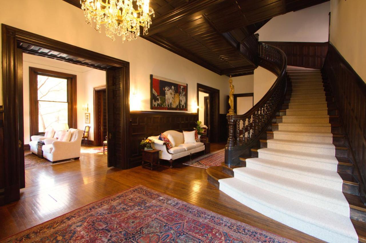 Louisville Bourbon Inn Экстерьер фото