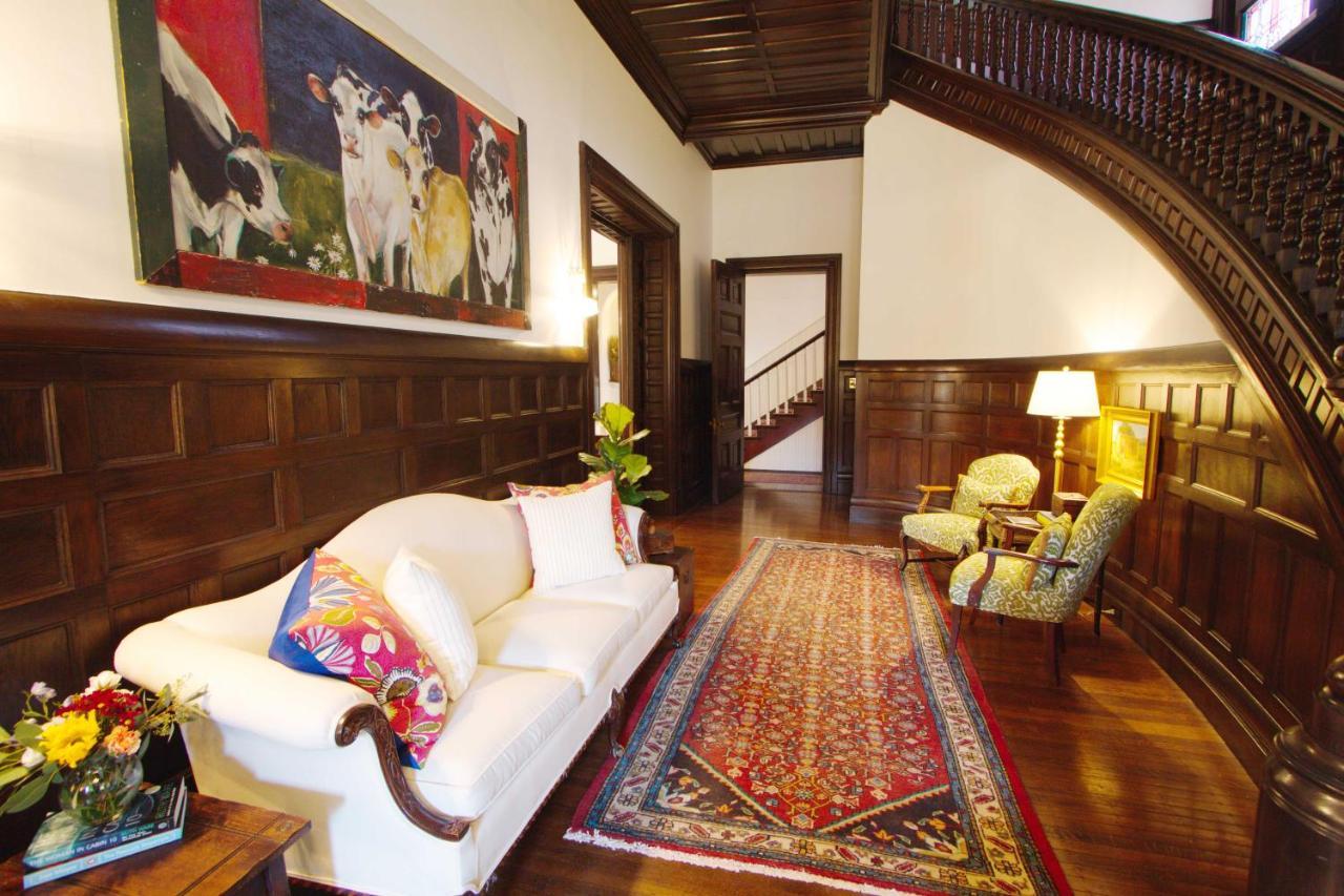 Louisville Bourbon Inn Экстерьер фото